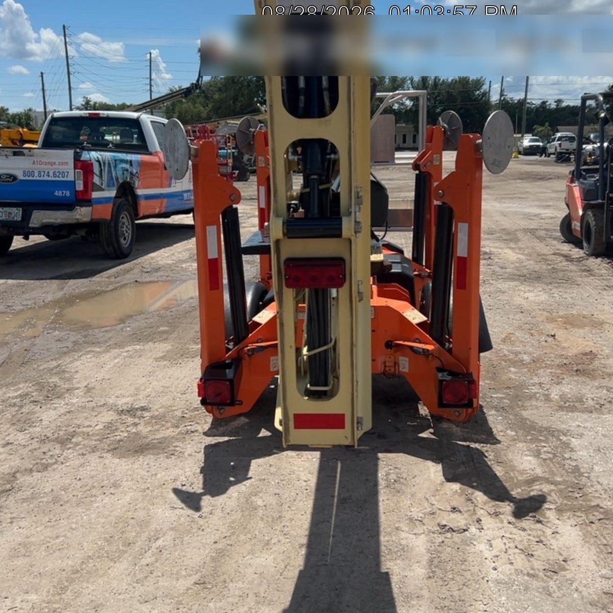 2022 JLG T350
