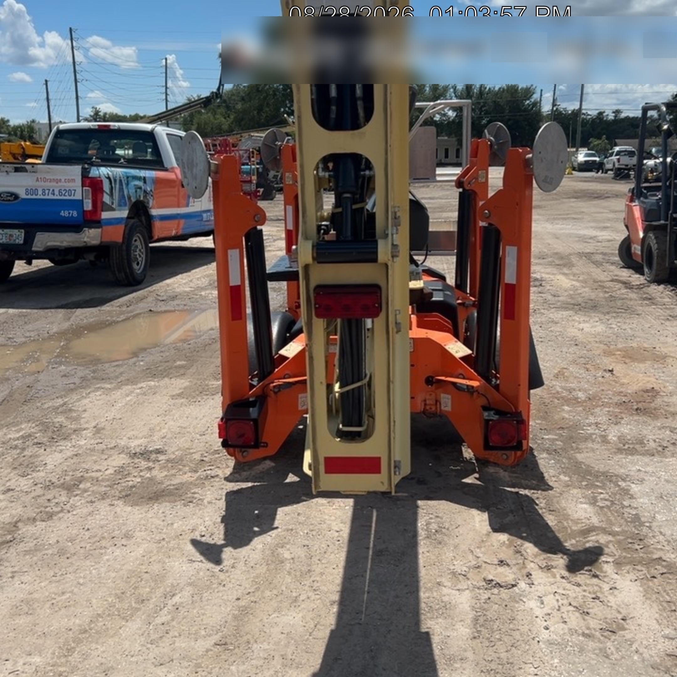 2022 JLG T350