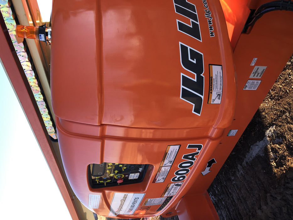 2019 JLG 600AJ