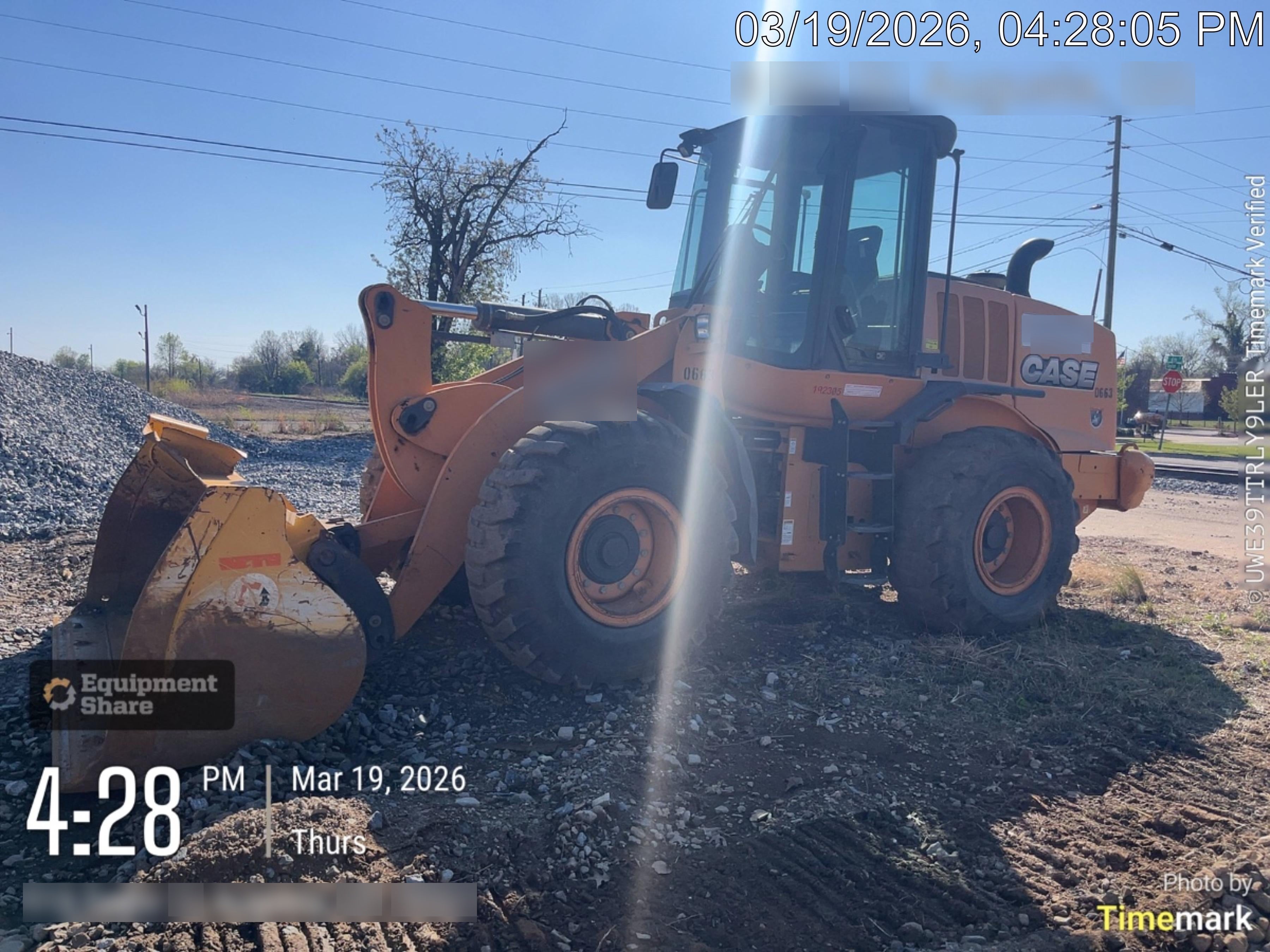 2016 Case 621F CLOSED CAB, JRB 416 STYLE HYD COUPLER