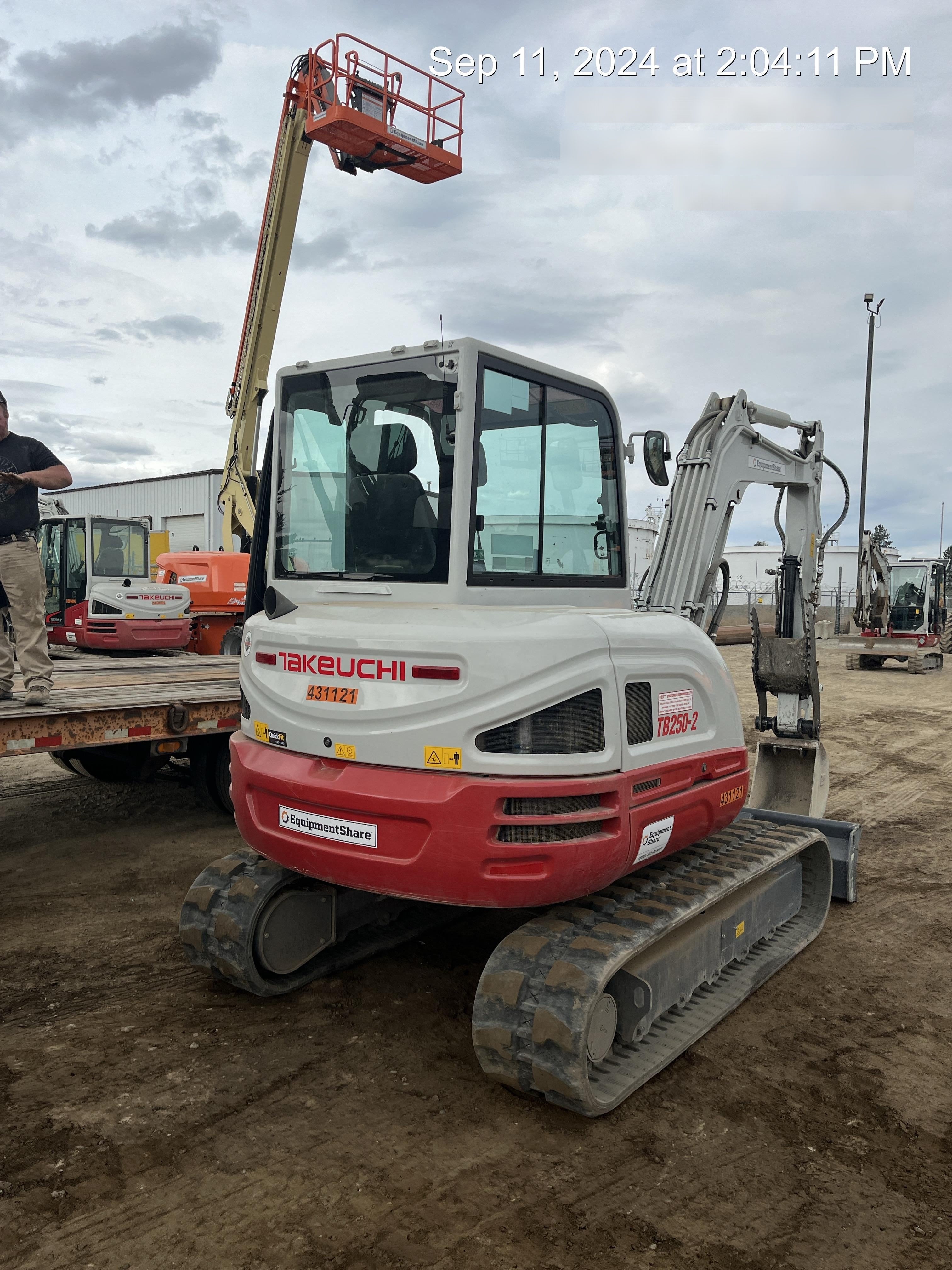 2024 TAKEUCHI TB250-2CR