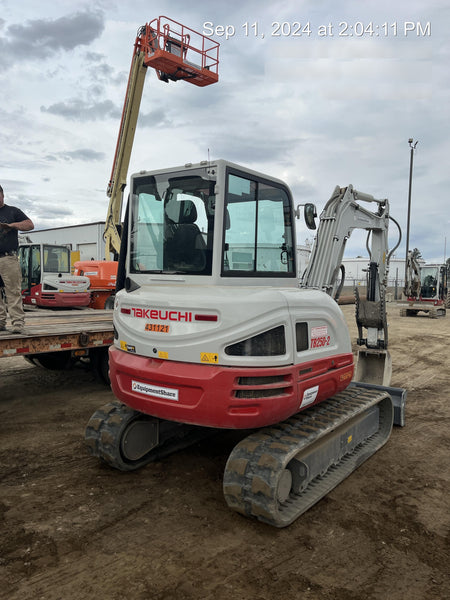 2024 TAKEUCHI TB250-2CR