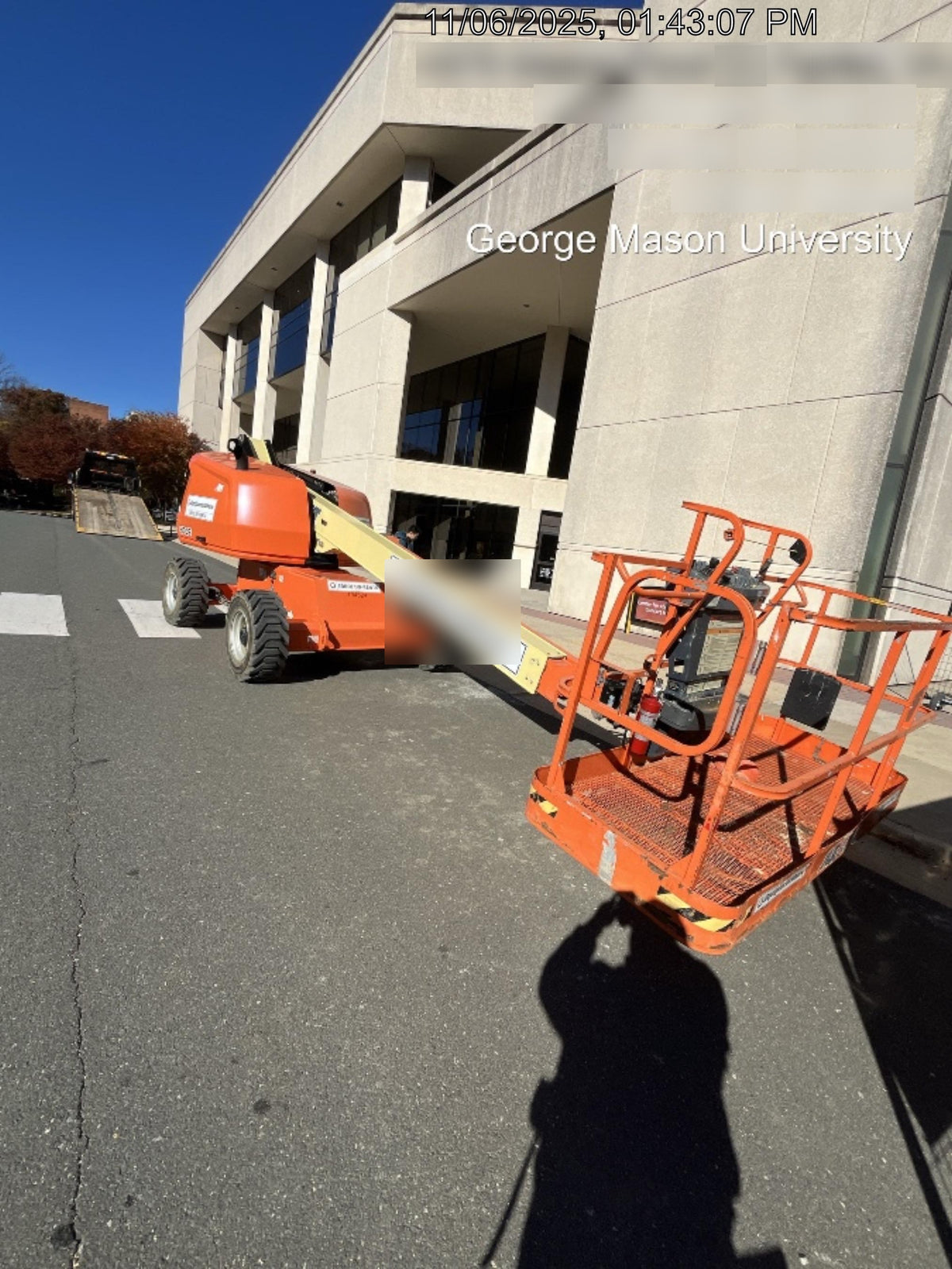 2021 JLG 400S