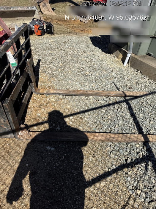 2022 ARROW MATERIAL HANDLING 72" Pallet Forks - Arrow