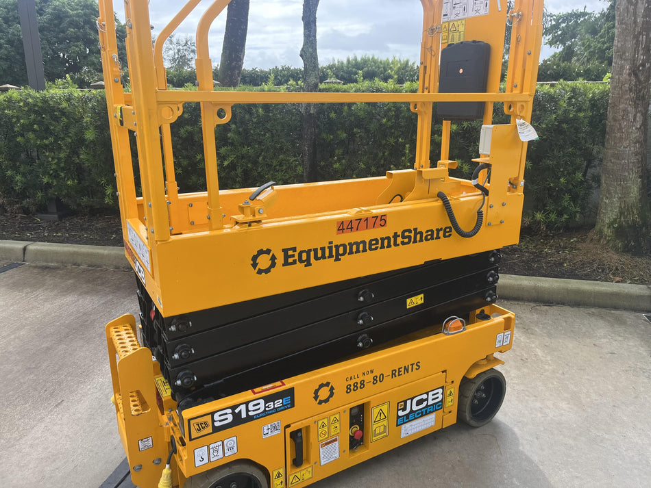 2024 JCB S1932E