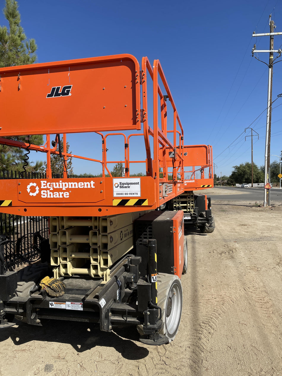 2022 JLG RT3369