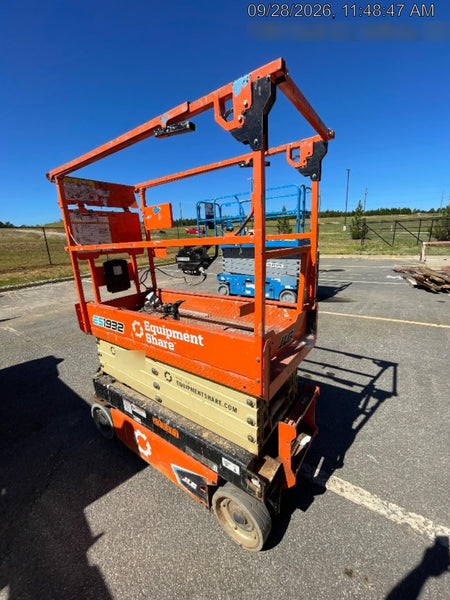 2022 JLG ES1932