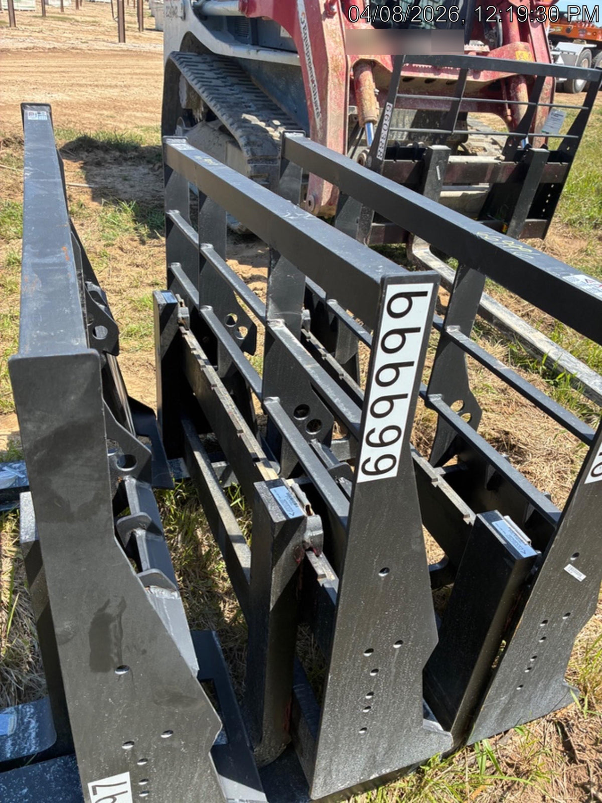 2026 ARROW MATERIAL HANDLING 72" Pallet Forks - Arrow