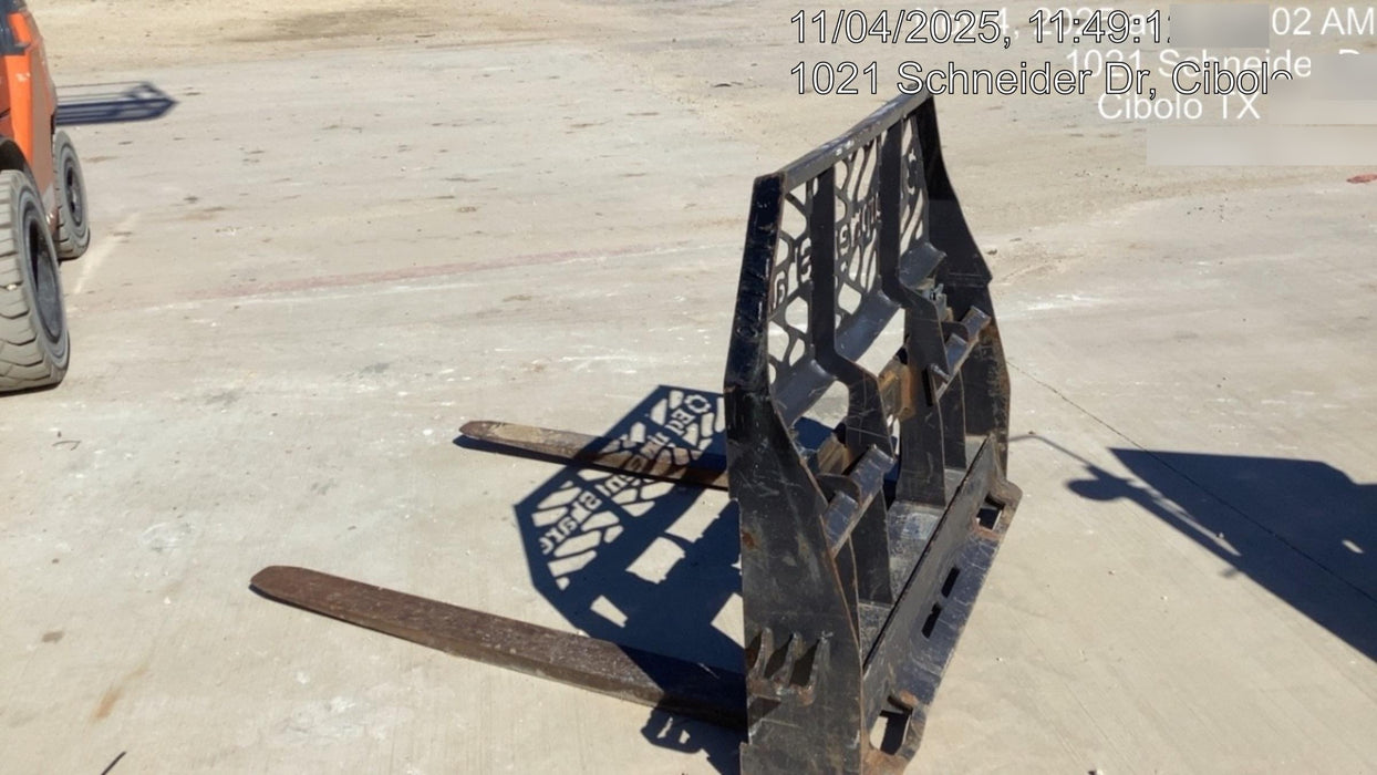 2020 PALADIN 48" Pallet Forks - Paladin