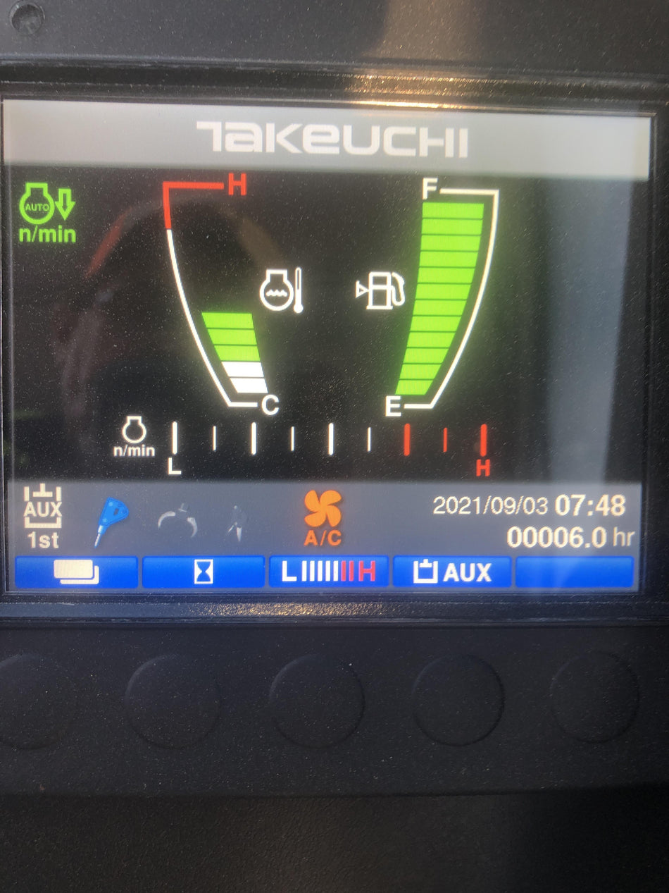 2021 TAKEUCHI TB250-2C