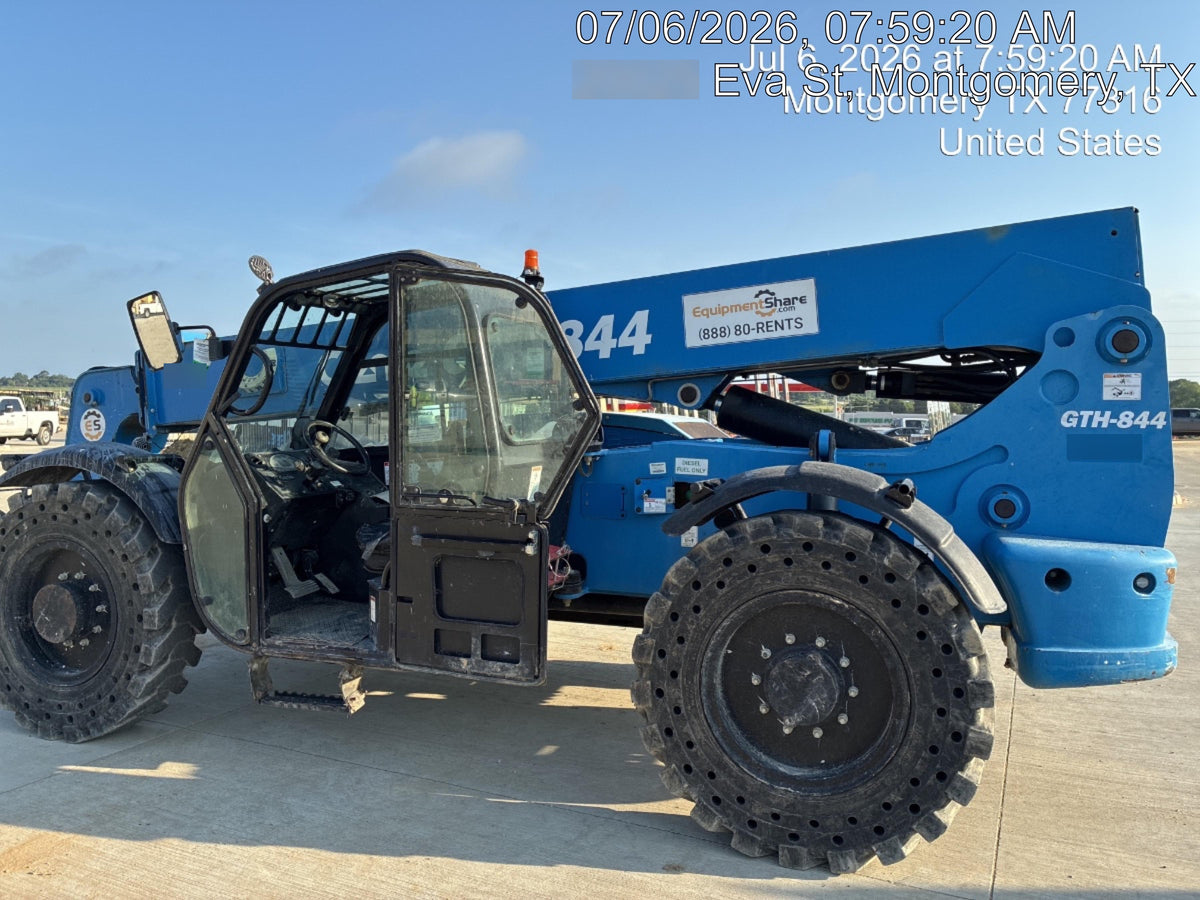 2019 Genie GTH-844 Genie GTH-844 w/Enclosed Cab w/HVAC, Work Lights, Solid Tires, Beacon, 60" Carriage and Forks