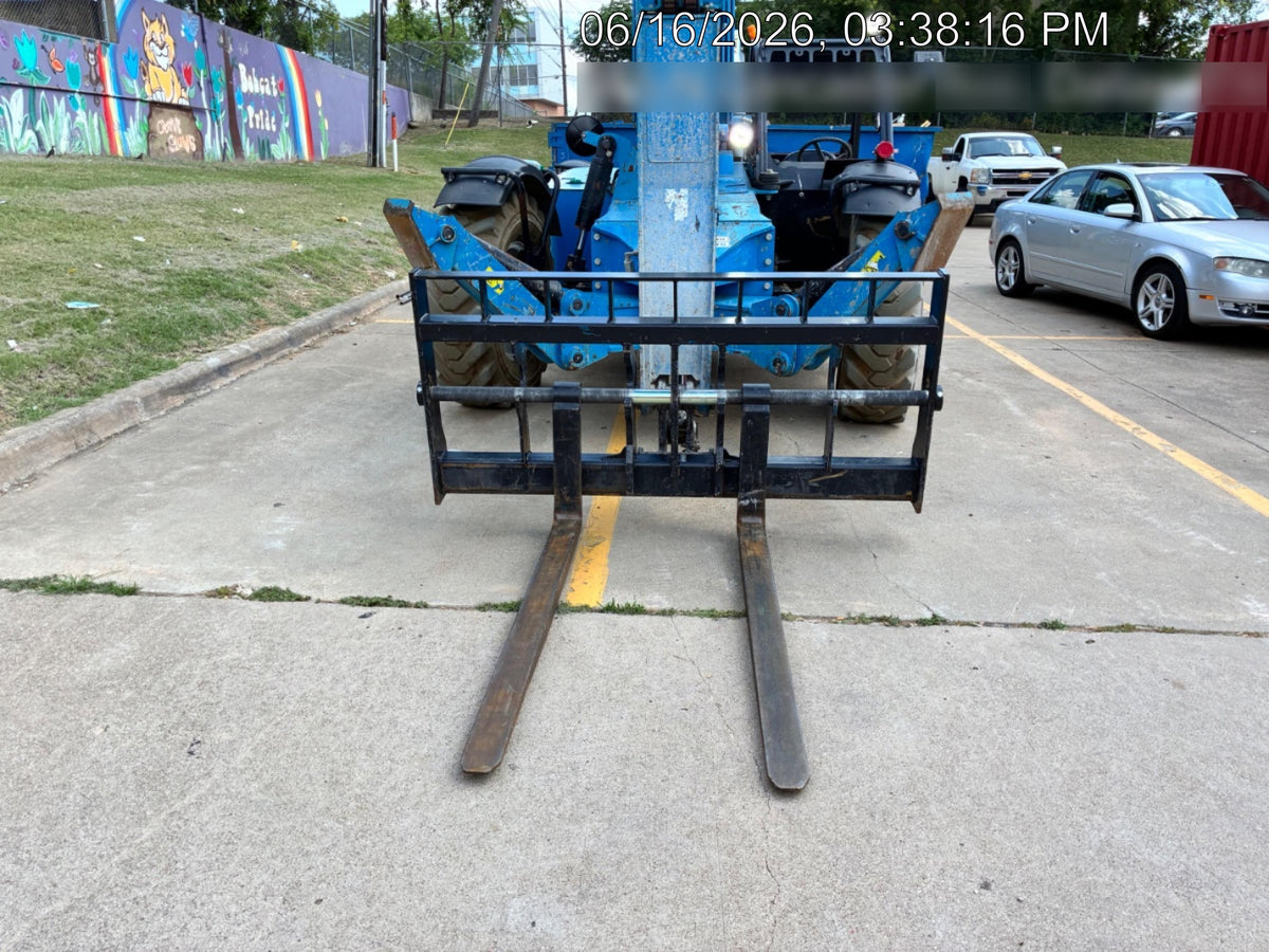 2017 GENIE GTH-1056