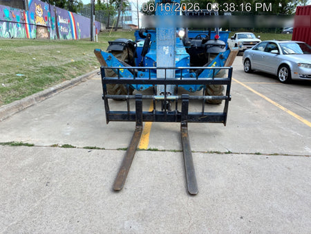 2017 GENIE GTH-1056
