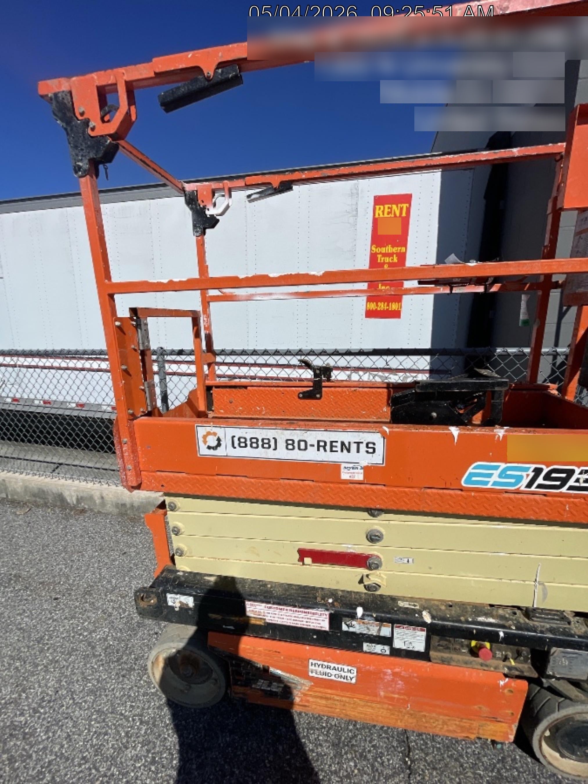 2021 JLG ES1932