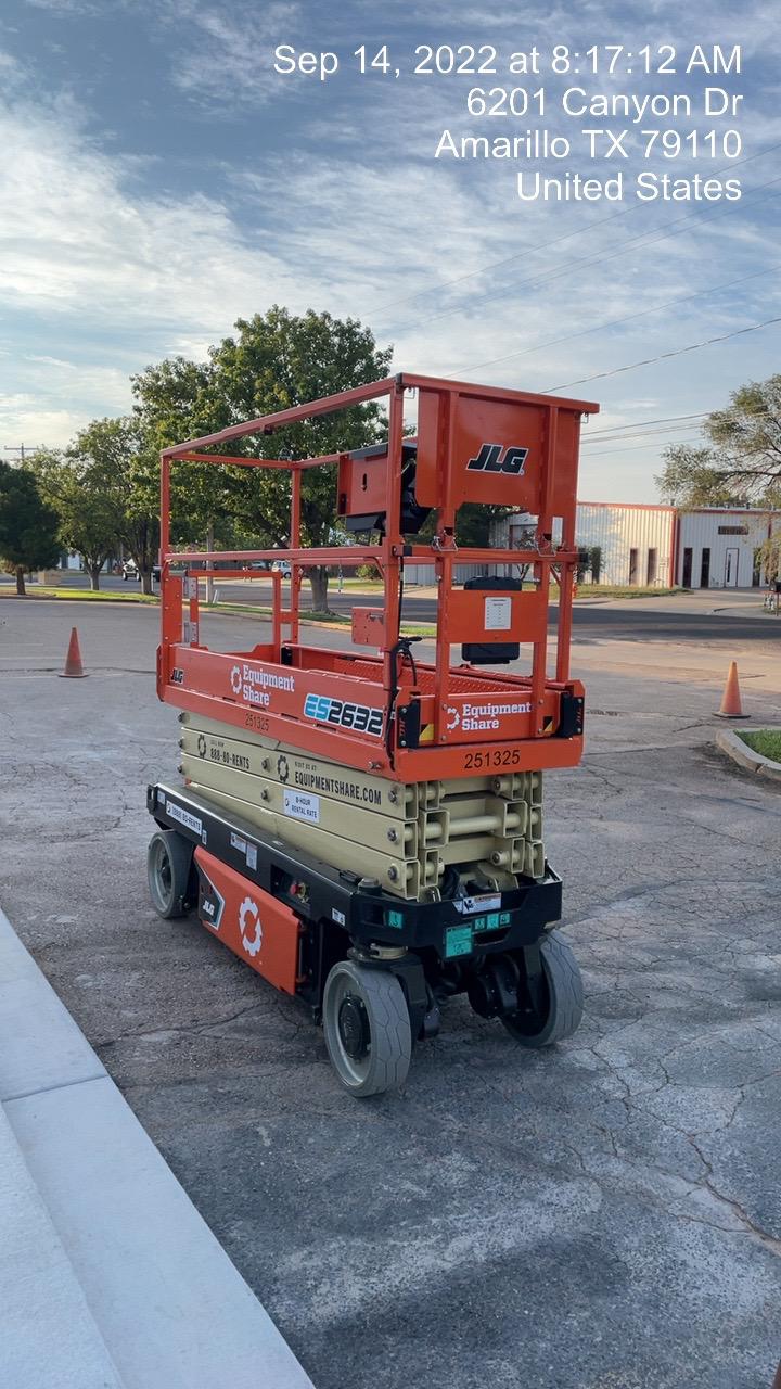 2022 JLG ES2632