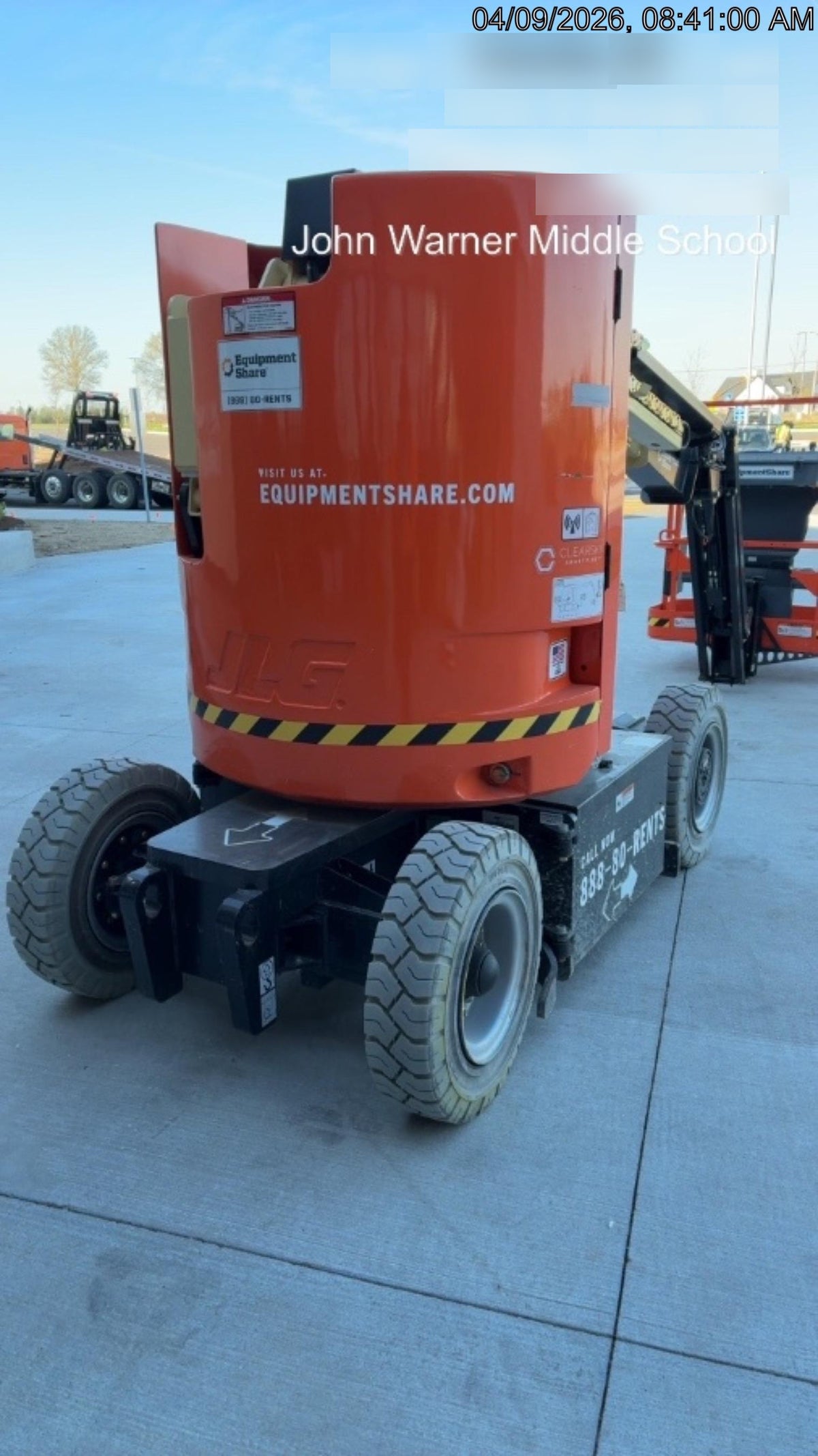 2025 JLG E300AJP
