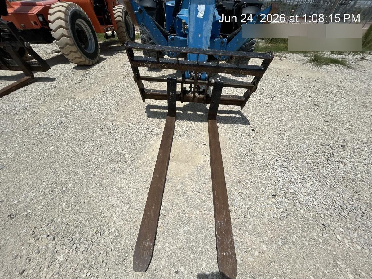 2017 Genie GTH-1056 Genie GTH1056, Solid Tires, 60" carriage, Open ROPS