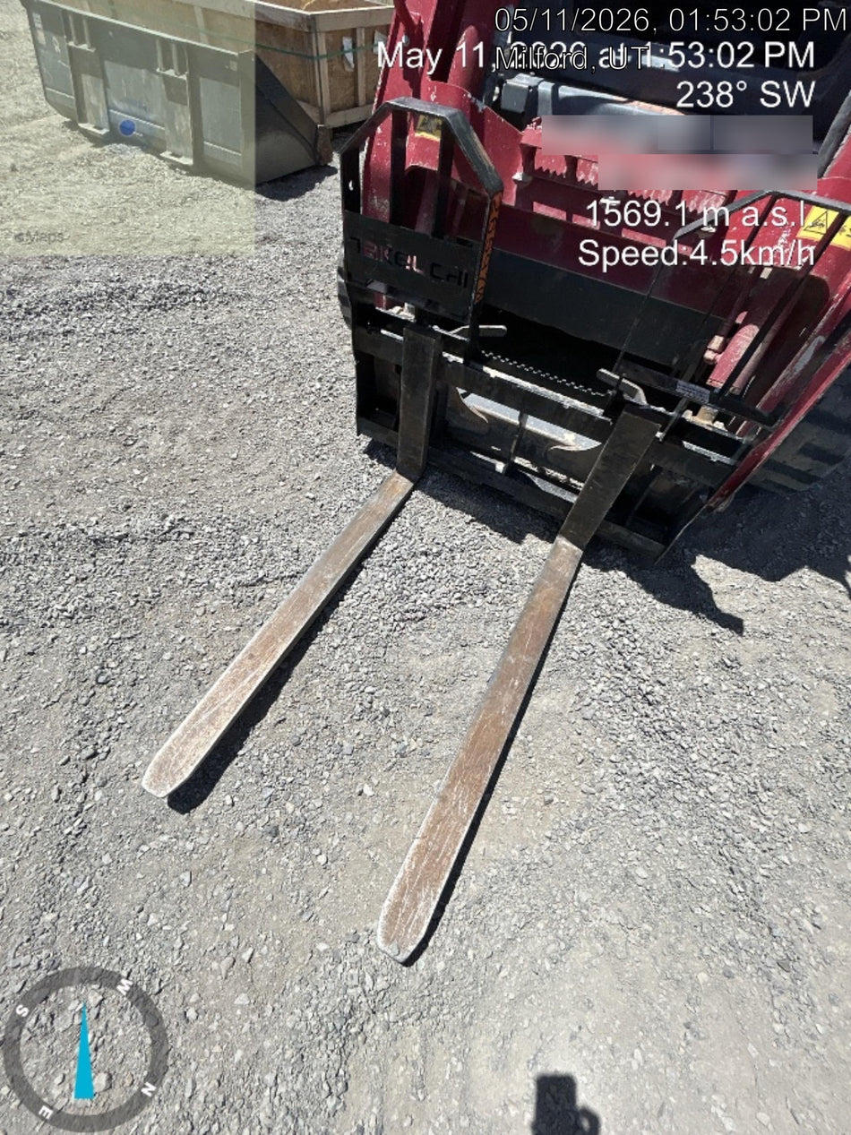 2021 TAKEUCHI 48" Pallet Forks - Takeuchi