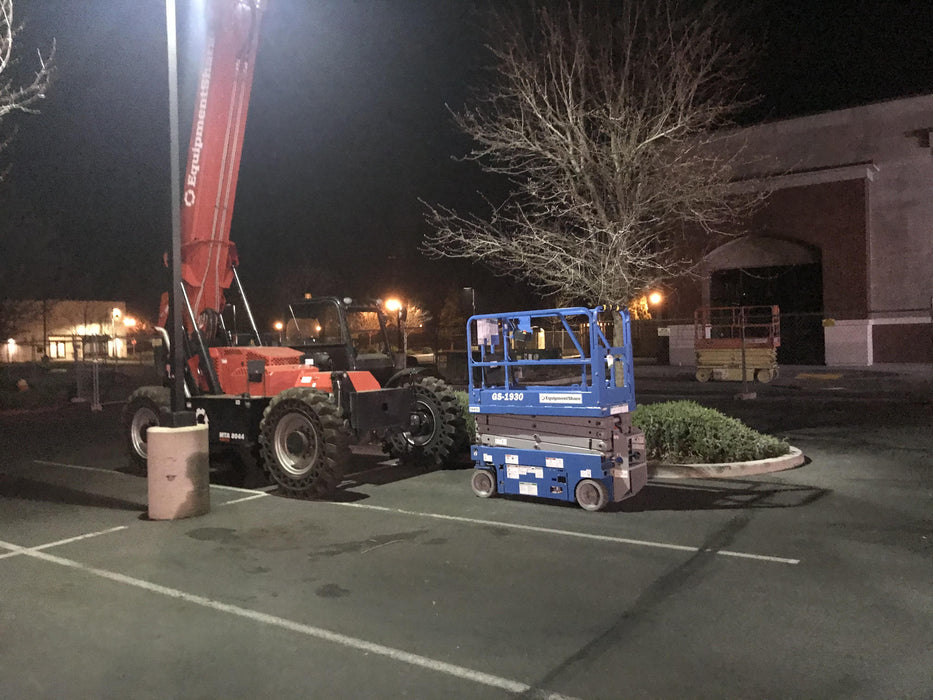 2019 Genie GS-1930 Half Height Swing Gate, 800W Inverter