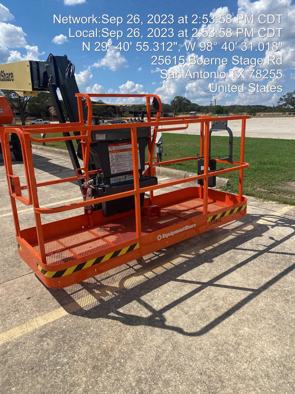 2023 JLG 860SJ