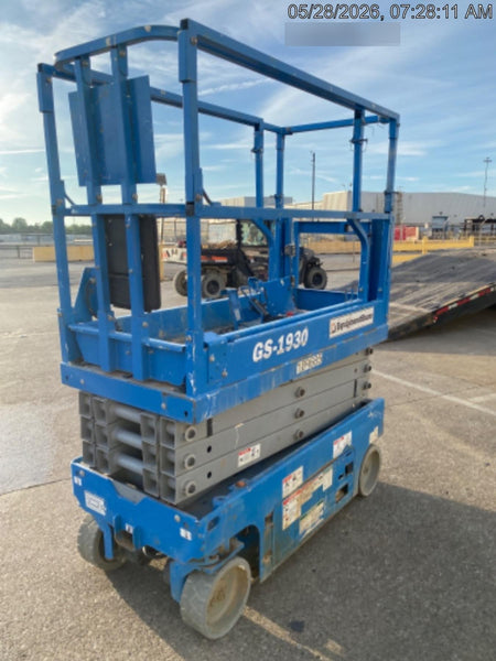 2020 Genie GS-1930 Solid Non Marking Tires, Beacon, Folding rails with half height swing gate, 800W Inverter