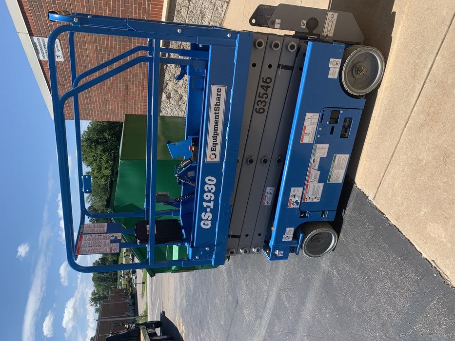 2020 Genie GS-1930 Solid Non Marking Tires, Beacon, Folding rails with half height swing gate