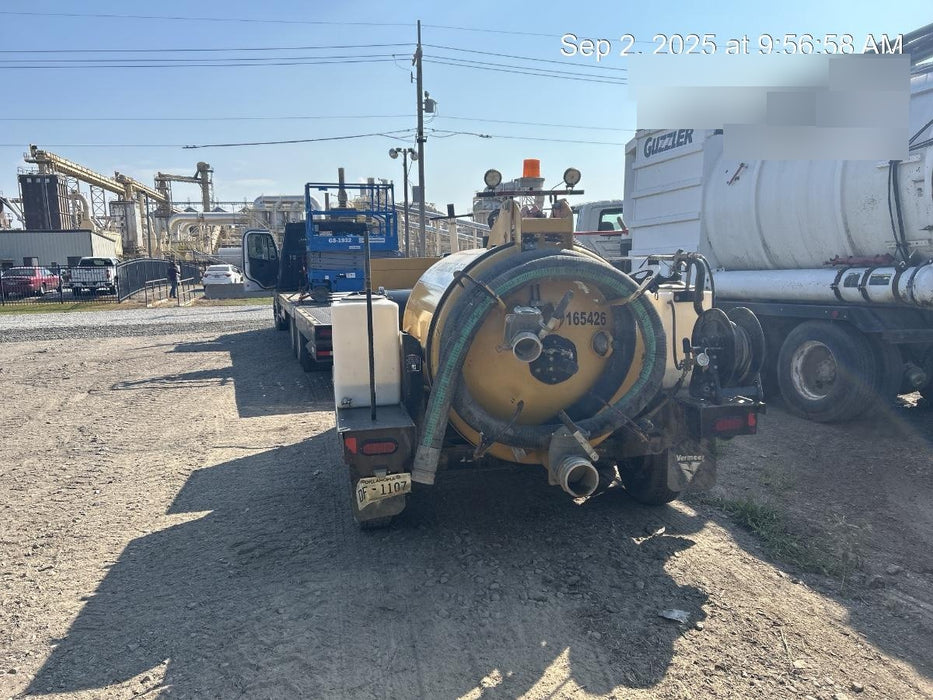 2021 VAC-TRON LP573XDT