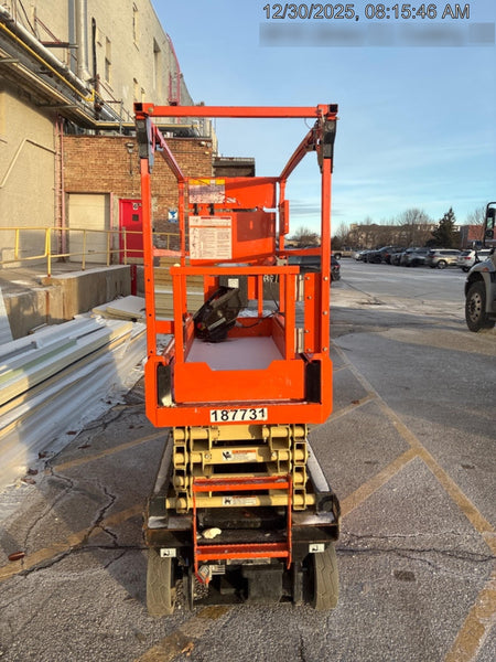 2021 JLG ES1932
