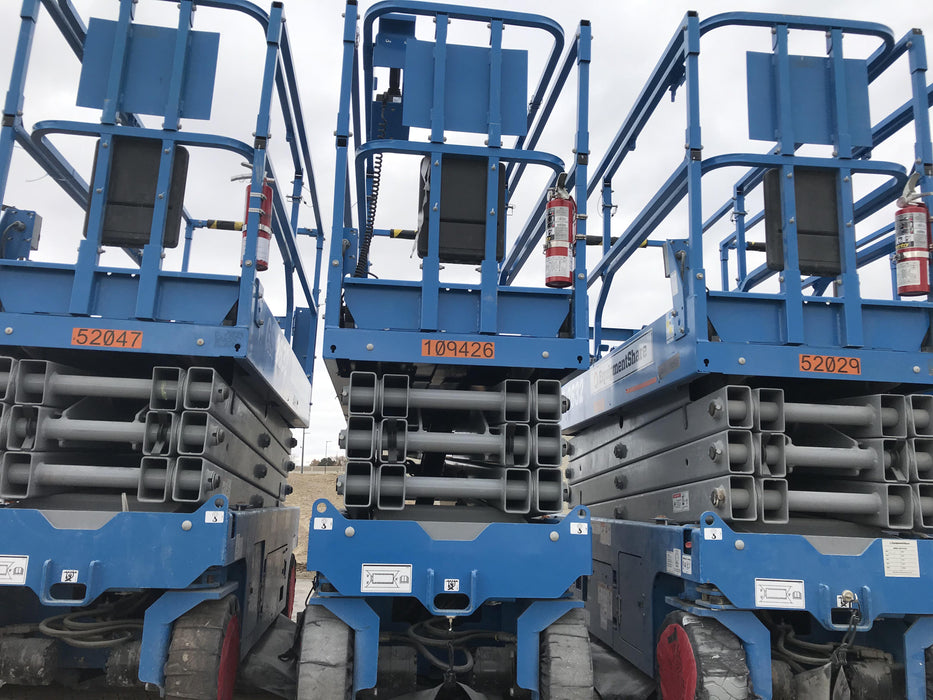 2020 Genie GS-2632 Solid NM Tires, Folding Rails with Half-Height Swing Gate, Beacon