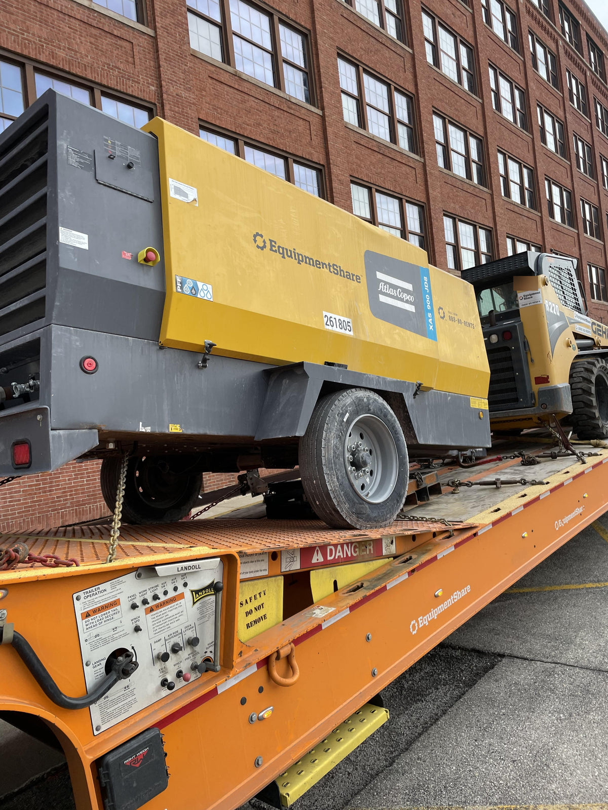 2022 ATLAS COPCO XAS 900