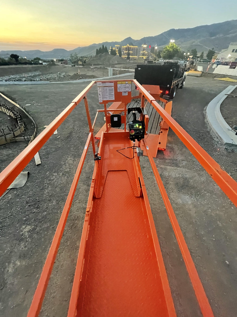 2022 JLG ES2632