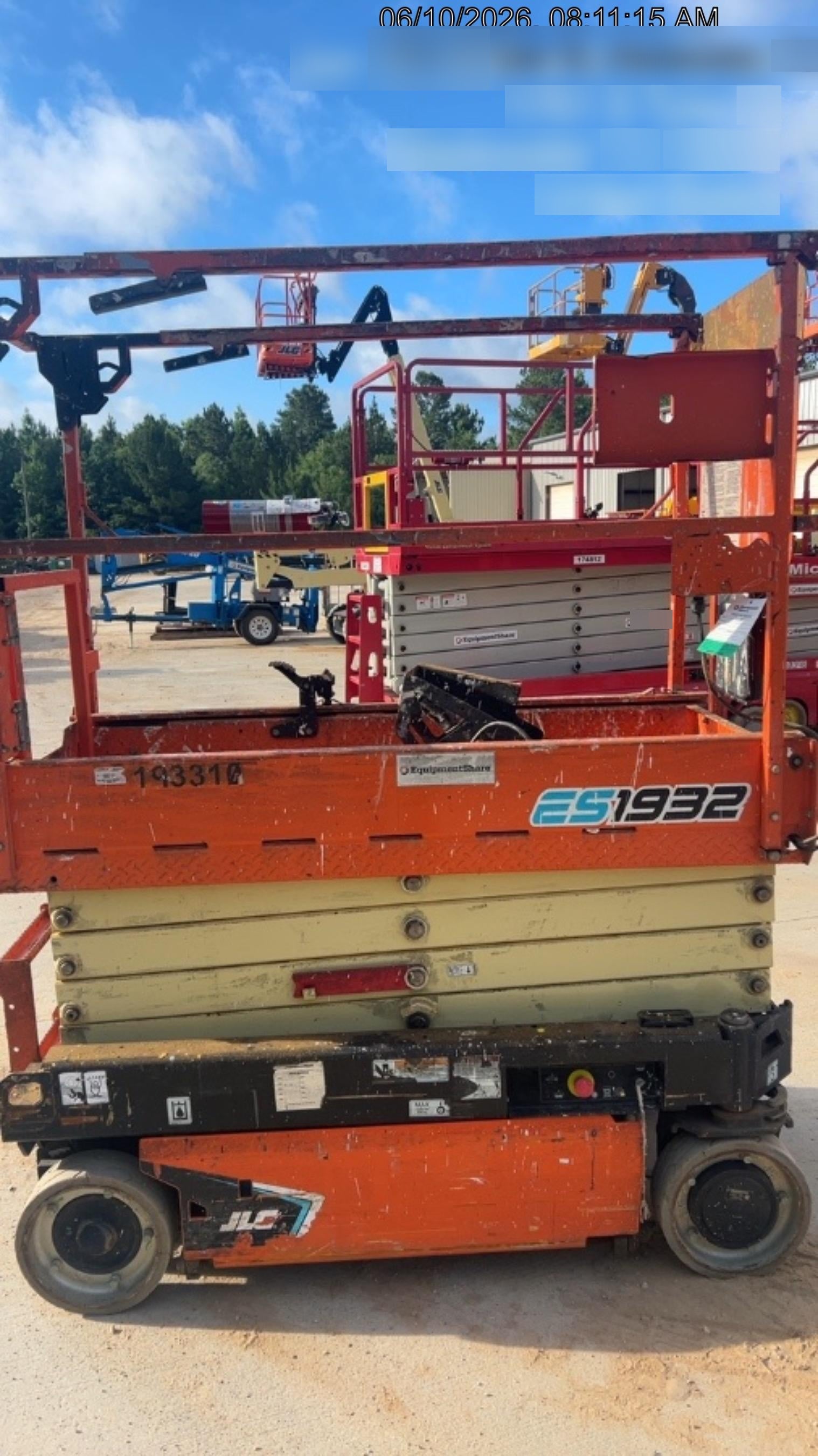 2021 JLG ES1932