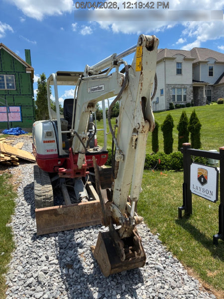 2022 TAKEUCHI TB235-2R