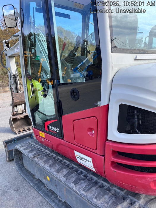 2021 TAKEUCHI TB250-2C