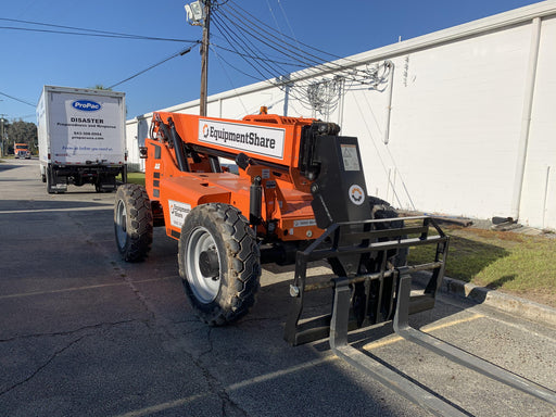 2020 Skytrak 8042 74 Hp, FF Tires, Work Lights, Beacon, Aux Hydraulics, Back up Alarm, Lifting Eye, ES Decals