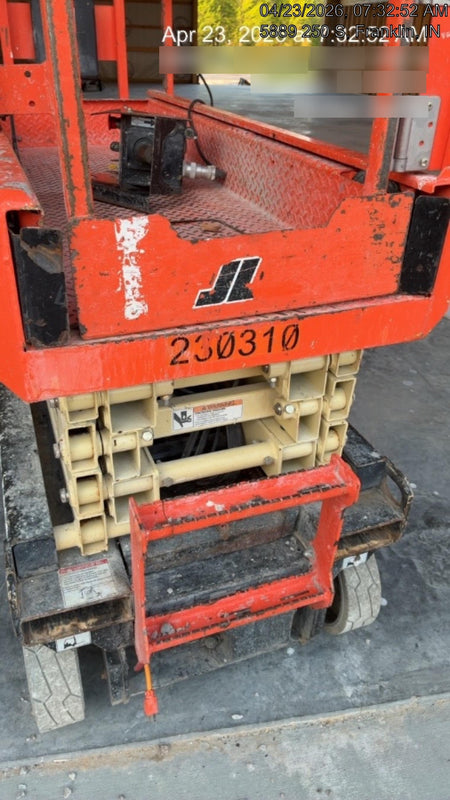 2022 JLG ES1932