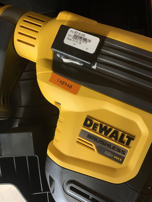 2021 DEWALT DCH614X2