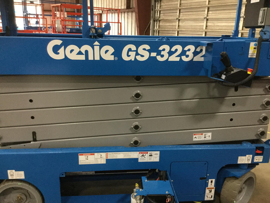 2017 Genie GS-3232 Standard