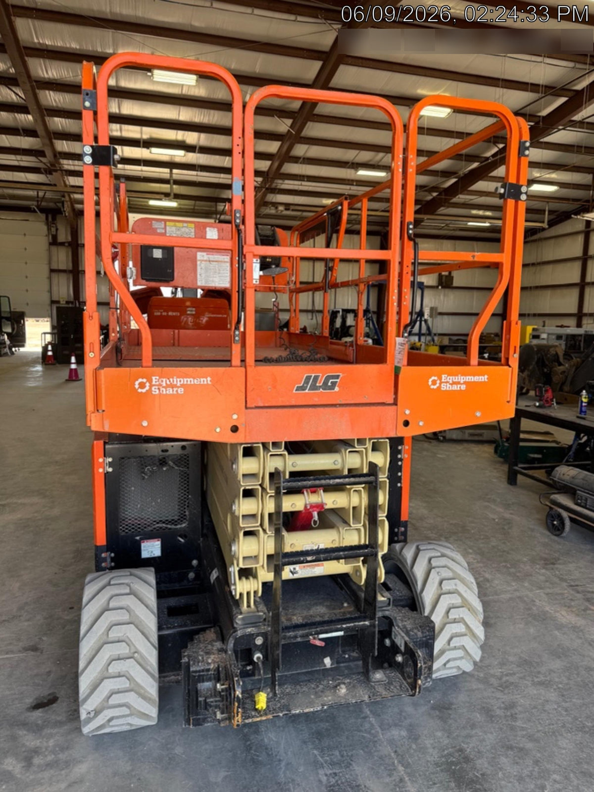 2023 JLG RT4069