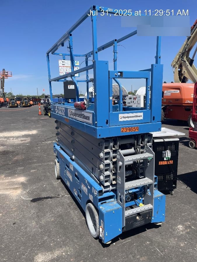 2022 GENIE GS-3232