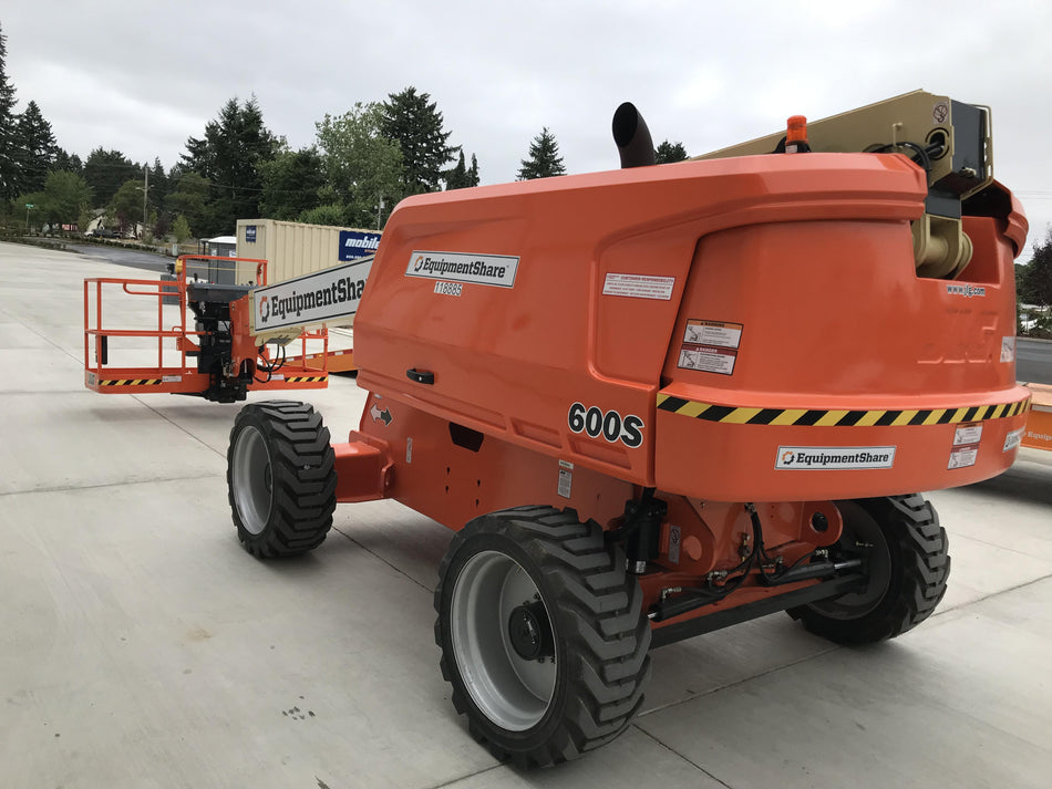 2021 JLG 600S
