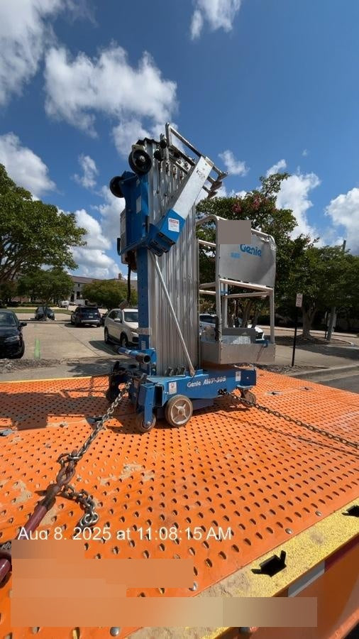 2019 GENIE AWP-30S