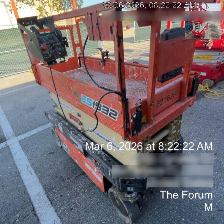 2022 JLG ES1932