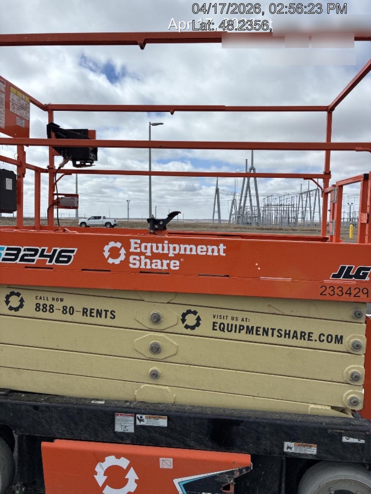2022 JLG ES3246