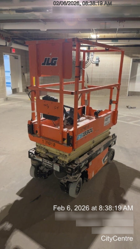 2021 JLG ES1330L