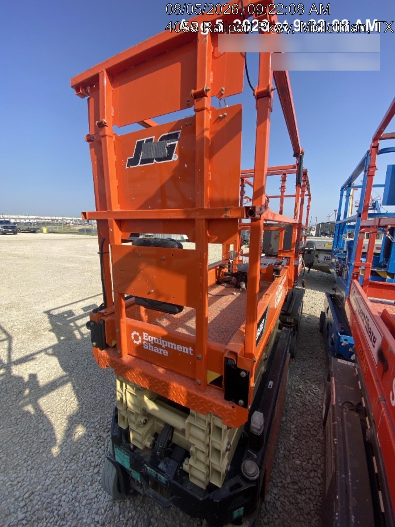 2025 JLG ES1932