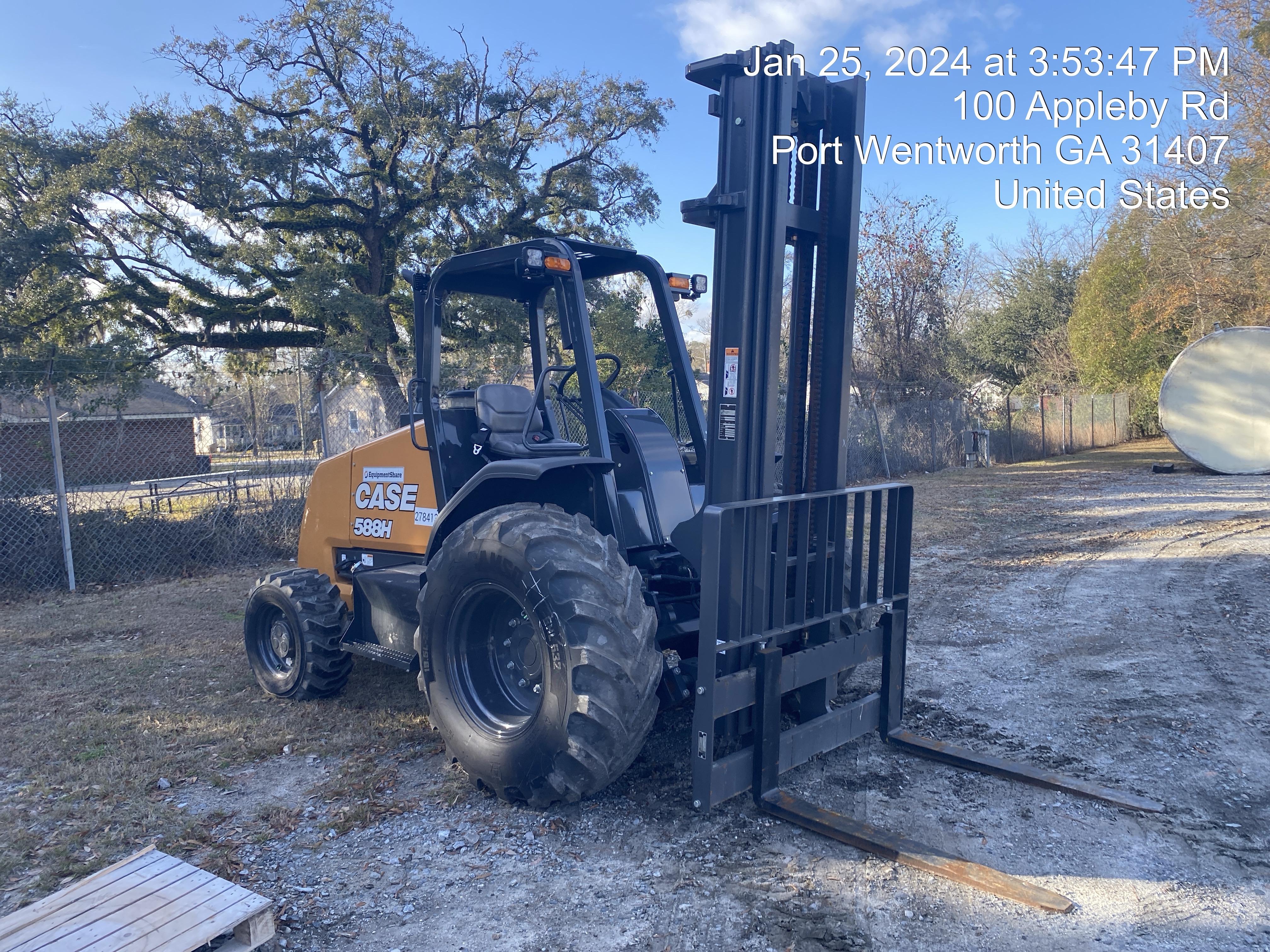 2023 CASE 588H