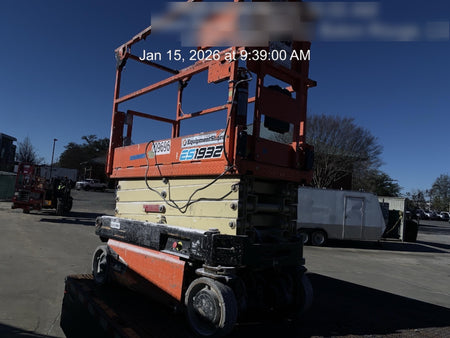 2022 JLG ES1932