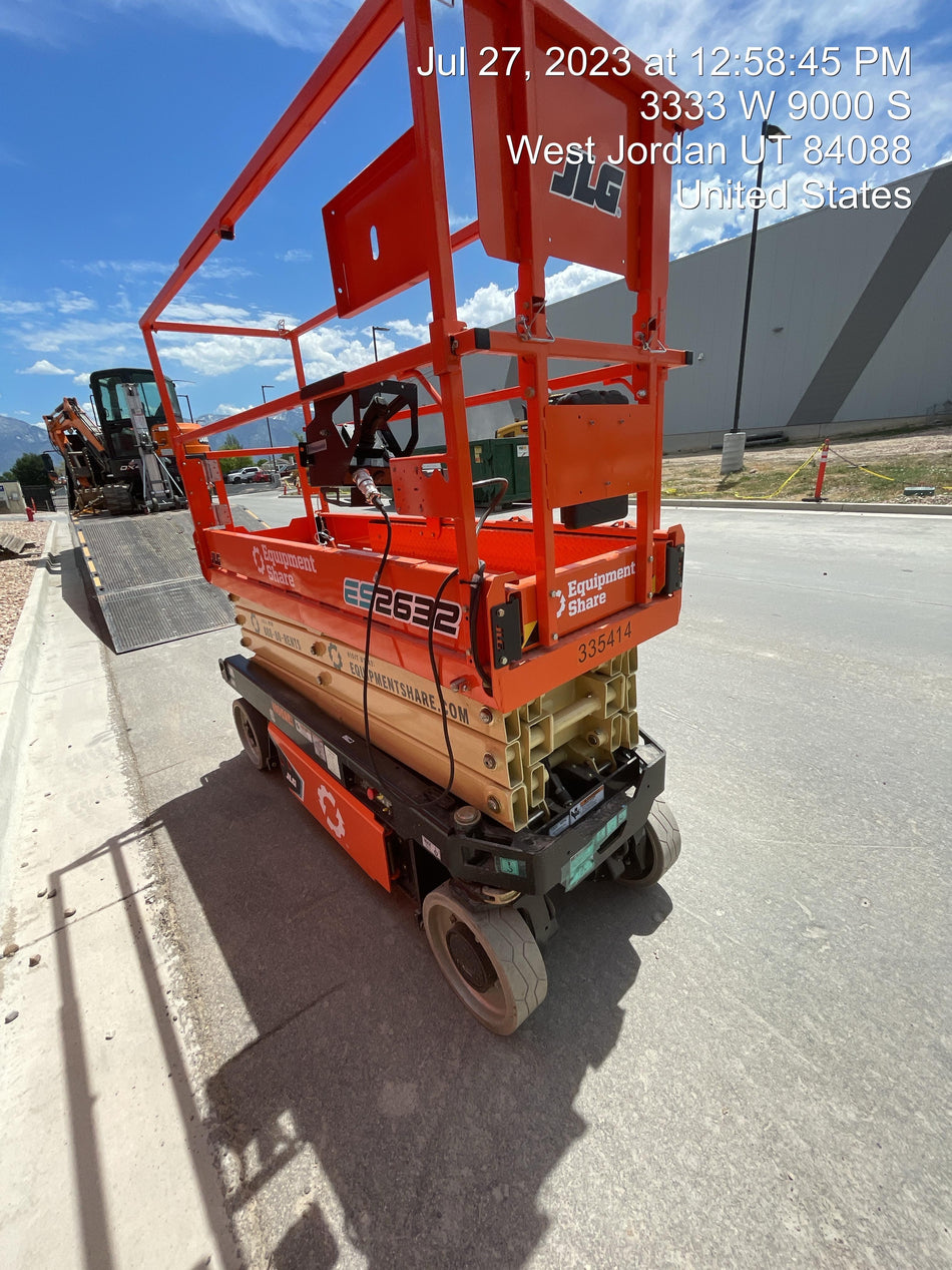 2023 JLG ES2632