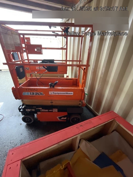 2021 JLG ES1330L
